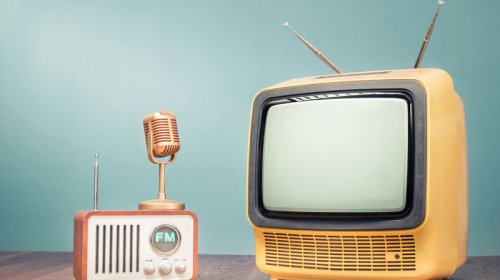 Azərbaycanda neçə televiziya və radio var?