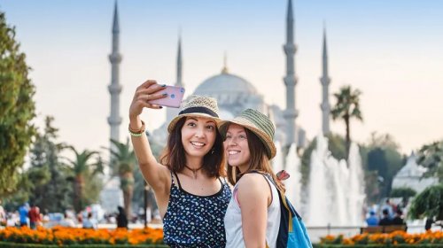 Türkiyə turist sayına görə rekord qırdı
