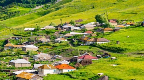 Azərbaycanda kiçik kəndlərin birləşdirilməsi təklif olunur