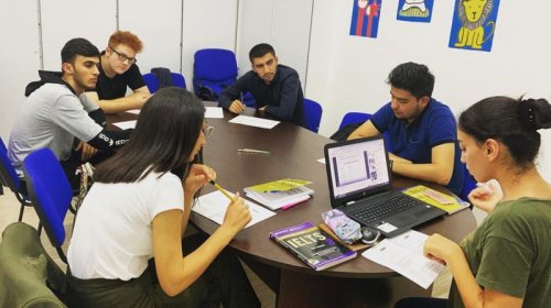 "3 aya ingilis dilini öyrən", "4 aya rus dilində sərbəst danış" elanlarına inanaq?
