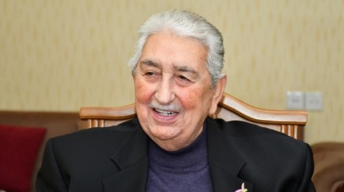 Xalq artistinə Heydər Əliyev Mükafatı verildi