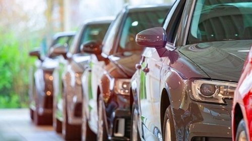 Bu instituta məxsus avtomobil hərracda satıldı