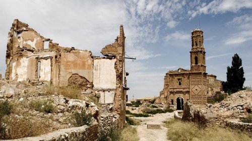 İspaniyada tərk edilmiş kənd qaranlıq turizm məkanına çevrilib: Onun tarixi nədir?