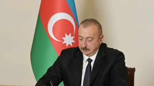 Prezident bu şəxsləri təltif etdi