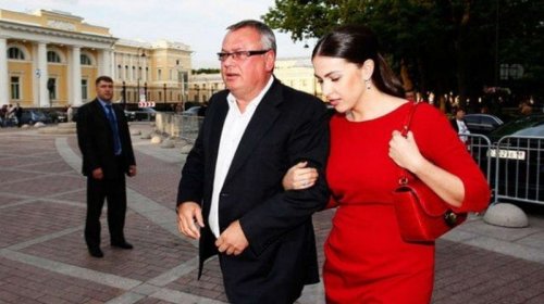 Azərbaycanlı jurnalistin sevgilisi olan bankirin başı dərdə - 20 il həbs...