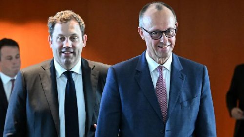 Bundestaq qənaət planına baxmayaraq partiyanın maliyyəsini artıracaq