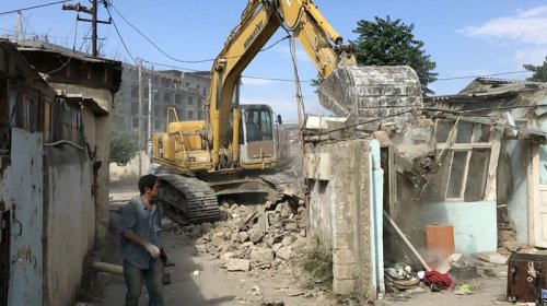 Bakıda söküntü işləri başladı - Ünvanlar