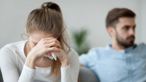 Bakıdan gecə rayona gələn kişi arvadının yazışmasını tutdu: "Dedi, daha pisi olacaq"