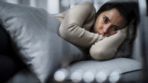 "Səbəbsiz depressiya" səbəbi olan səssizlikdir