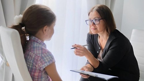 Nə üçün məktəb psixoloqlarına qarşı münasibət birmənalı deyil?