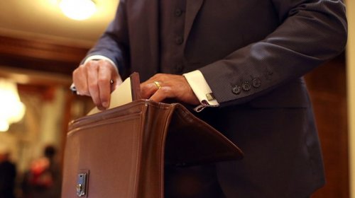 Bakıda icra başçısı birinci müavinini işdən çıxardı