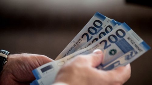Bakıda orta aylıq əməkhaqqı 1400 manata yaxınlaşıb