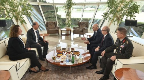 Şimali Kipr Prezidenti Azərbaycana gəldi - FOTO
