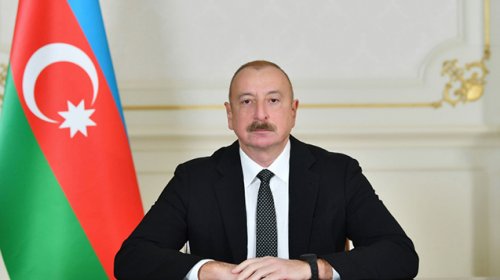 Prezident həmkarını təbrik etdi