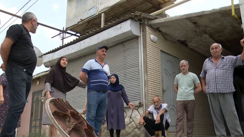 "Evlərimiz təhlükədədir, hər an çökmə baş verə bilər" - VİDEO