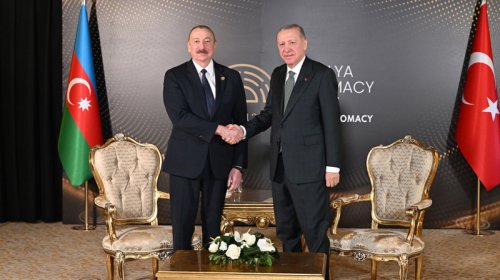 
İlham Əliyev Ərdoğana başsağlığı verdi