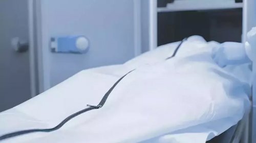 Dəhşətli hadisə: "Öldü" deyilən adam 30 dəqiqə sonra dirildi!