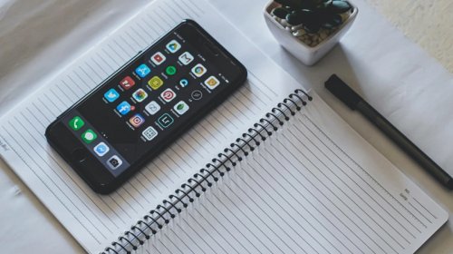 20 populyar tətbiq araşdırıldı: Telefonunuzu ən çox "qurdalayan" hansıdır?