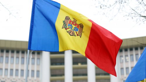 Moldova müxalifəti hakimiyyəti konstitusiyanı yenidən yazmaqda ittiham edir