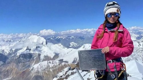 Rusiyalı alpinist 4 il əvvəl həyat yoldaşının öldüyü yüksəklikdə vəfat etdi