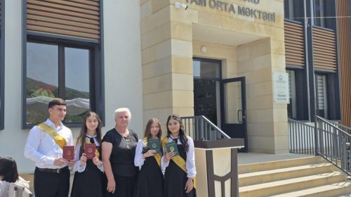 Daha bir kəndin bütün məzunları tələbə oldu