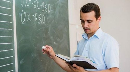 Kişi müəllimləri məktəbə necə qaytaraq?
