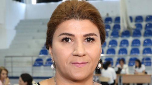 Əməkdar müəllimin ölkədən çıxışına "stop" qoyuldu