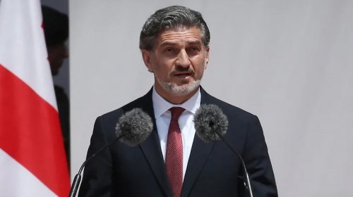 Gürcüstan prezidenti Trampın diqqətsizliyindən şikayətləndi
