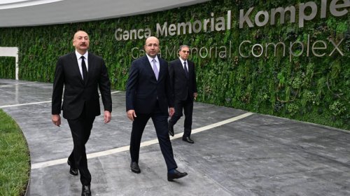 Prezident Vətən müharibəsi şəhidlərinin xatirəsini yad etdi - FOTO