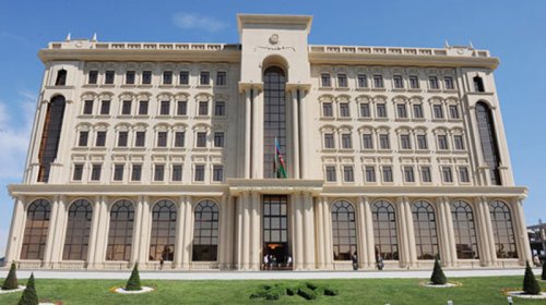 Agentlik 460 min manatlıq geyim alır