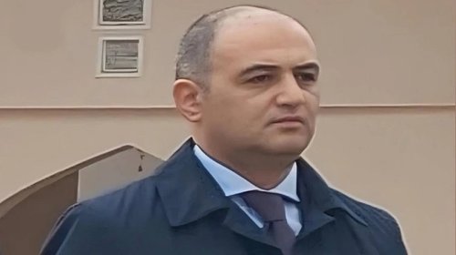 Nazir rəisi işdən çıxardı