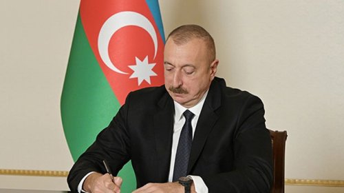 Prezident bir qrup dəmiryolçunu təltif etdi - SİYAHI
