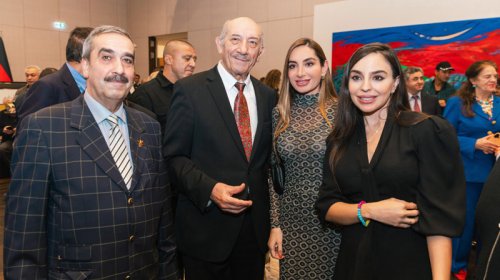 Leyla Əliyeva və Arzu Əliyeva Berlində MAMA "Ana təbiət" sərgisinin açılışında iştirak etdi - FOTO