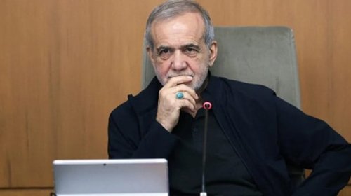 Molla rejimi Pezeşkianı sevmir?