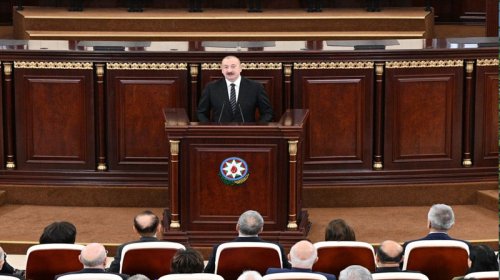 İlham Əliyev AMEA-nın 80 illik yubileyinə həsr olunmuş yığıncaqda çıxış etdi - FOTO