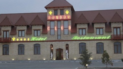 Azərbaycanda vəkil hoteldə öldü