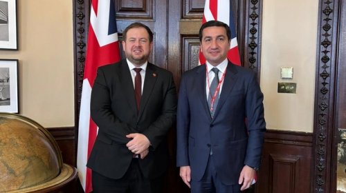 Hikmət Hacıyev Böyük Britaniyanın dövlət naziri ilə görüşdü - FOTO