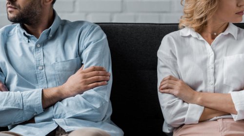 Bu mövzuda susmaq cütlük üçün təhlükəlidir: Pulla bağlı "qırmızı bayraq"...