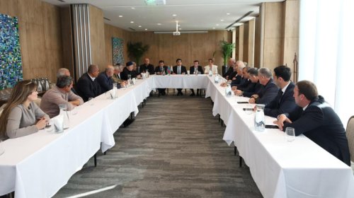 Ağdam şəhərində Zəfər Günü ilə əlaqədar dəyirmi masa keçirildi