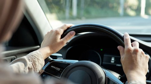 Ekspert qəzaya düşmüş avtomobil almağın riskləri barədə xəbərdarlıq etdi