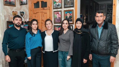 Leyla Əliyeva Mingəçevirdə şəhid ailəsini ziyarət edib, bir sıra sosial müəssisələrlə tanış oldu - FOTO