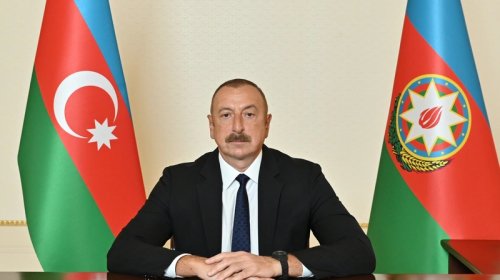 İlham Əliyev Omanın Sultanı və Latviya Prezidentini təbrik etdi
