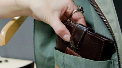 Bakıda gündüz saatlarında talama hadisəsi: İki qız bir oğlan saxlanıldı