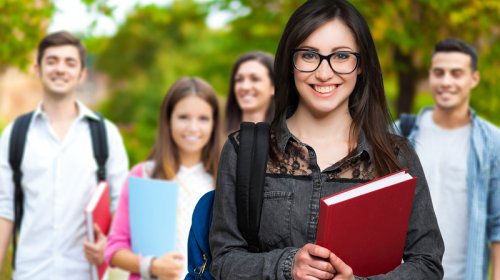 Yeniyetmələr xaricdə təhsil almağa göndərilməlidirmi?