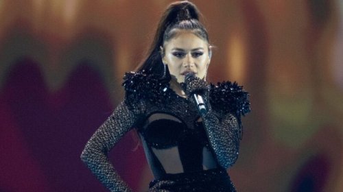 
Samirə Əfəndi tənqidlərdən danışdı: "Qazi övladı kimi keçmişi unutmuram"