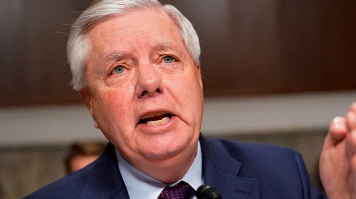 Senator: ABŞ-ın və dünyanın Rusiyaya qarşı çoxlu "kozır"ları var