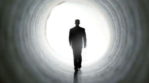 İnsanlar ölüm anında niyə "tunelin sonunda işıq"ı görür? - Bunun elmi izah var