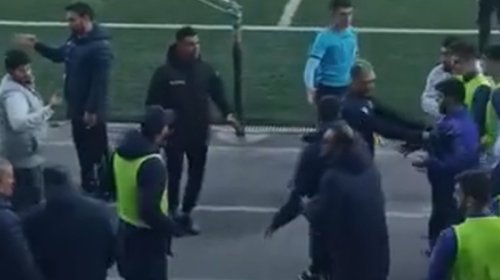 Abbasovla Saşa İliç arasında qalmaqal: Hakim onları meydandan qovdu - VİDEO