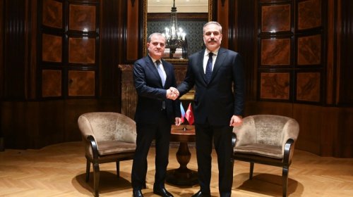 Ceyhun Bayramov Hakan Fidanla görüşdü