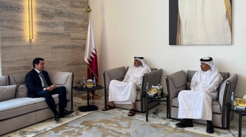 
Hikmət Hacıyev Qətər Əmirinin milli təhlükəsizlik üzrə müşaviri ilə görüşdü